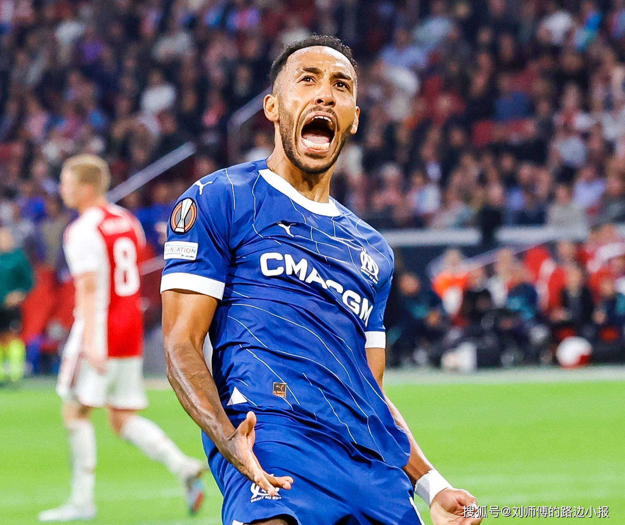 爱游戏官网-法甲球员技术精湛，赛场上惊艳亮相