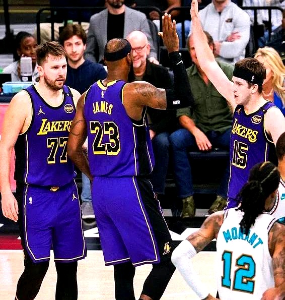 湖人大胜雷霆!安东尼战术妙招获胜 湖人大胜雷霆!安东尼战术妙招获胜