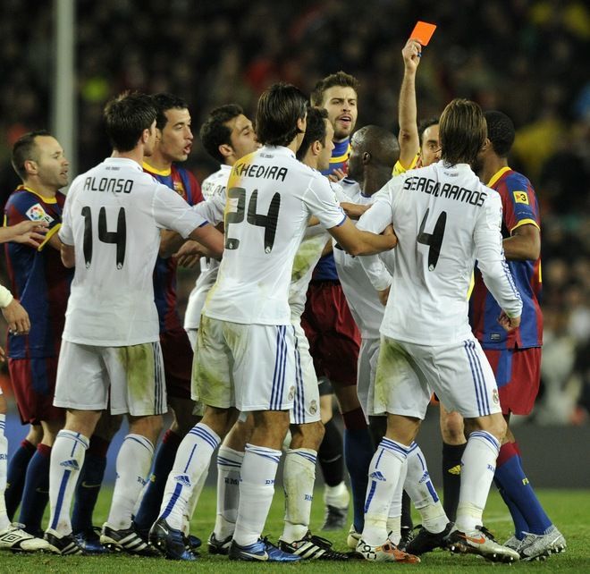 爱游戏在线-泽尼亚打败新对手晋级，球迷连声叫好