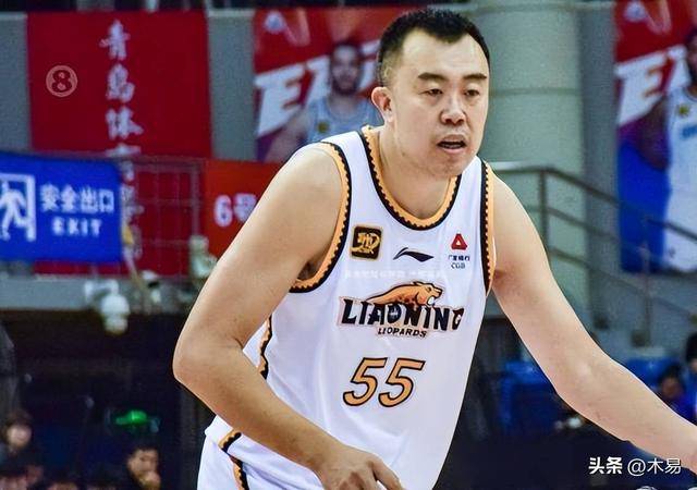 紧要关头捏紧比分领先优势,最终保持胜局 紧要关头捏紧比分领先优势,最终保持胜局