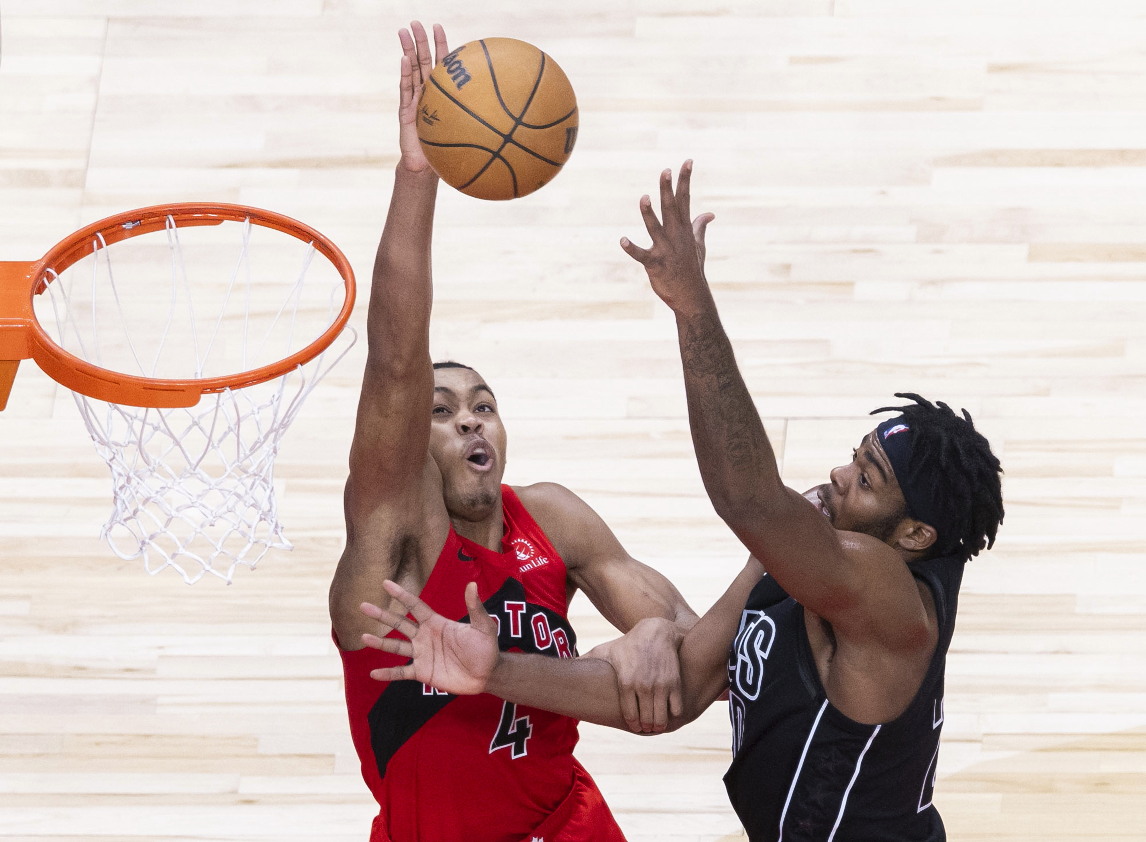 猛龙队连胜魔术队,取得东部半决赛资格 猛龙队连胜魔术队,取得东部半决赛资格