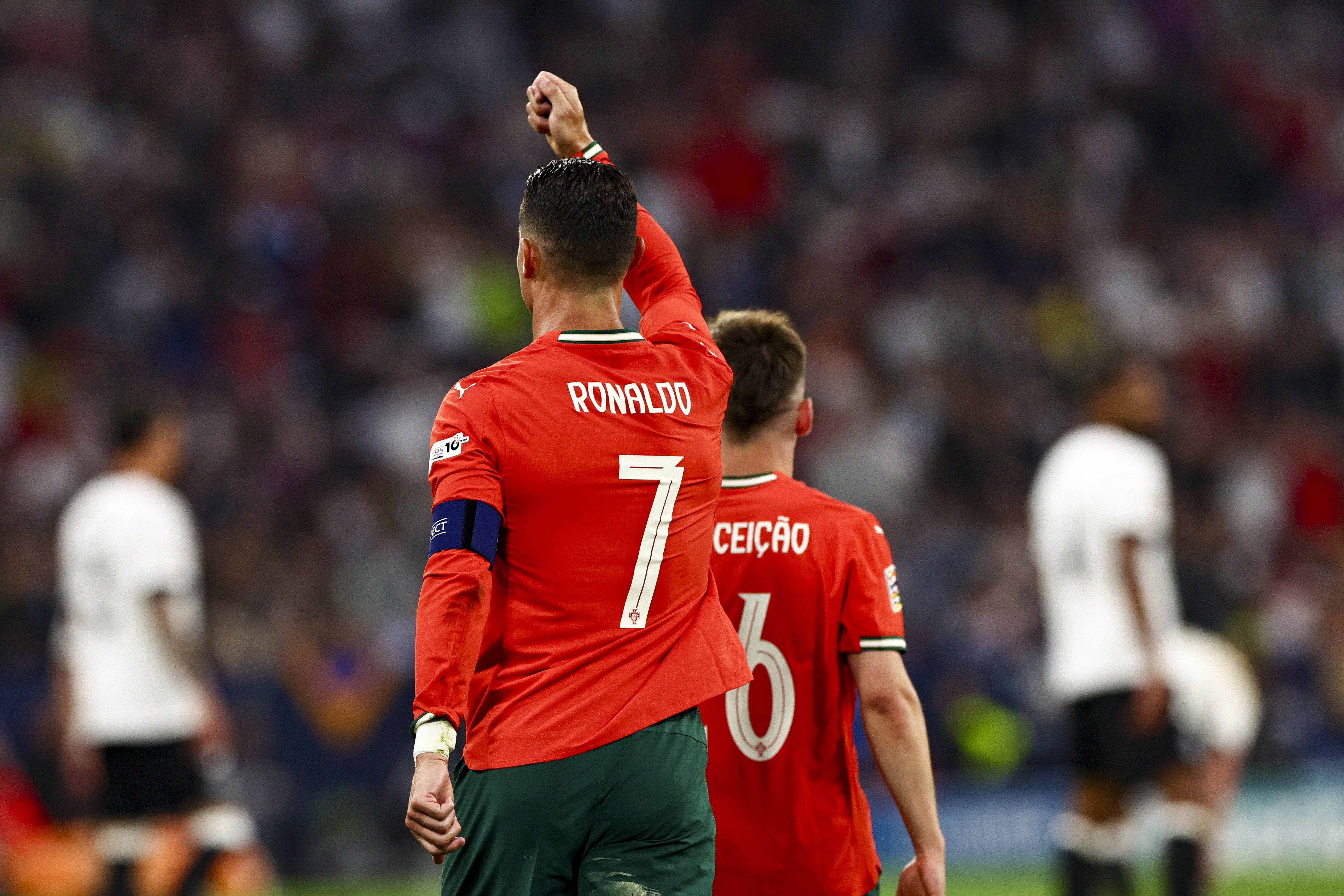 葡萄牙战胜北爱尔兰，欧预赛实力凸显