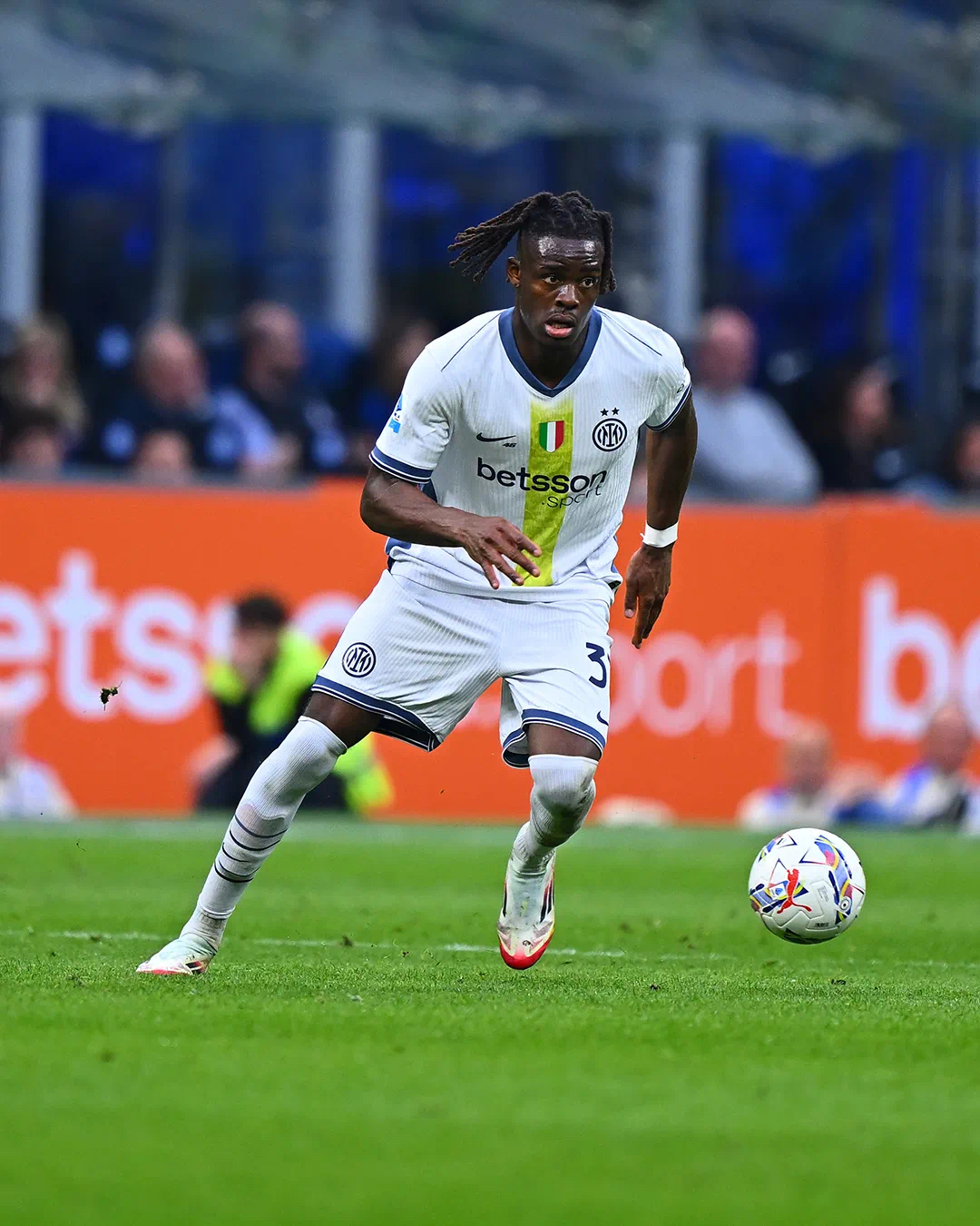 关于国米逆转卡利亚里，保持不败势头的信息