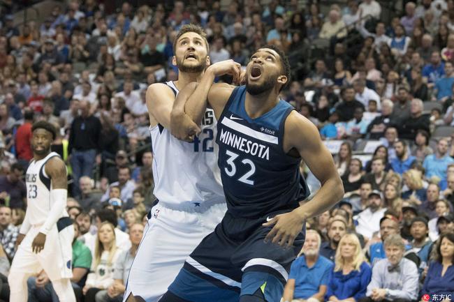 小牛大胜！唐斯砍下三双带领球队胜利的简单介绍