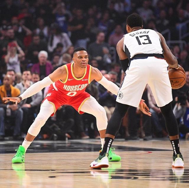 关于火箭全力以赴，骑士难逢胜利的信息