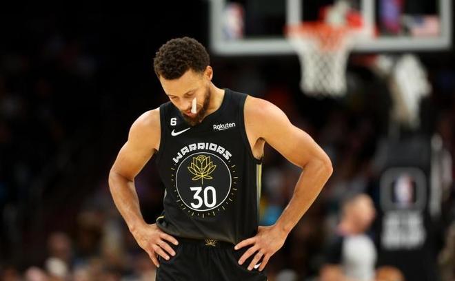 关于湖人力克上海队,库里刷新纪录的信息 关于湖人力克上海队,库里刷新纪录的信息