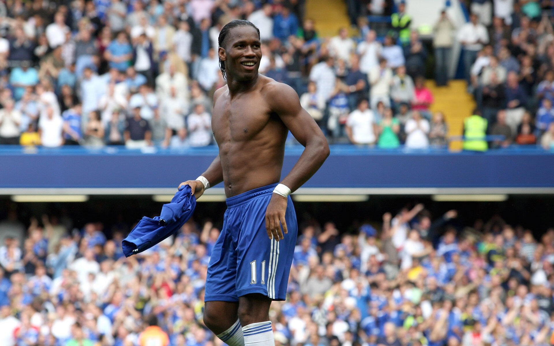 爱游戏入口-意甲焦点战之夜，哈兰德纪录刷新，足球世界双星闪耀