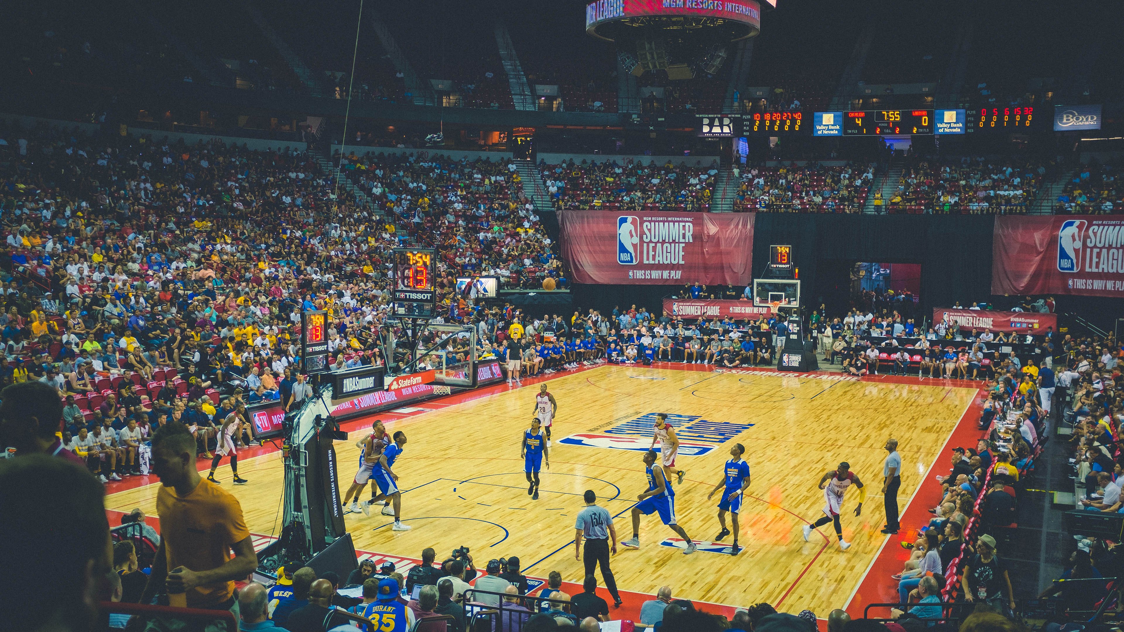 跨联盟巅峰赛爆冷，NBA公牛击溃CBA十一冠王广东，文班亚马47+17统治攻防