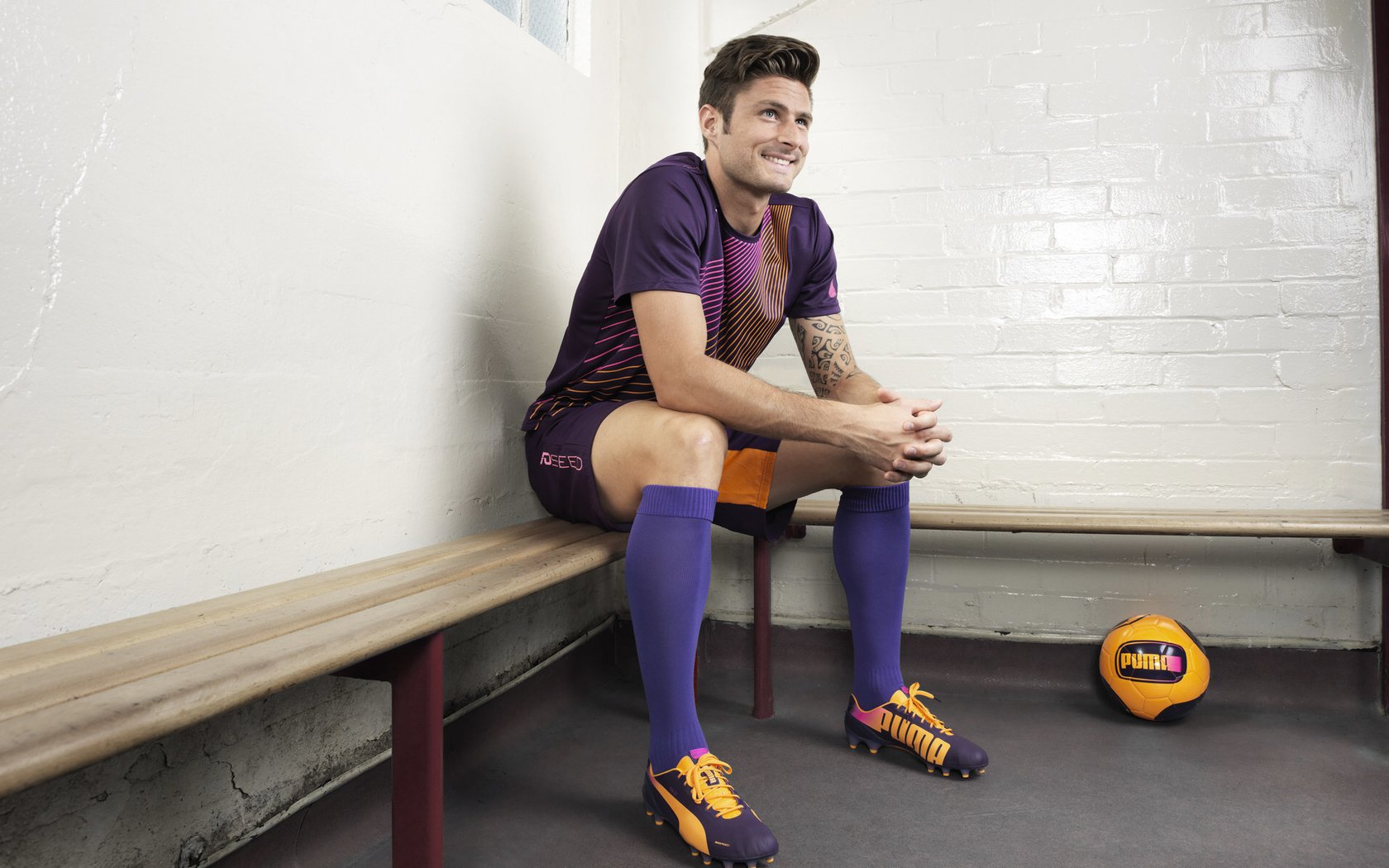 终极时刻，当姆巴佩的绝杀与安赛龙的制霸在同一个夜晚响起